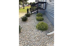 16 Oakwood Place, North Brunswick, NJ 08902