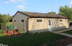 208 1st Avenue SE, Rockford, IA 50468