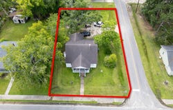 207 Thomas Sreet, Baxley, GA 31513