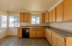 140 S Ogden Ave, Hines, OR 97738