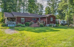 47 Granny Apple Road, Hendersonville, NC 28792