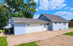 2005 12th Street, Emmetsburg, IA 50536