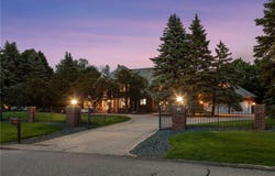 10 Apple Orchard Court, Dellwood, MN 55110
