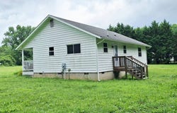 119 Gunther Ln, Weems, VA 22576