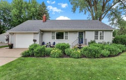 1827 44th Avenue NE, Columbia Heights, MN 55421
