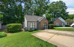 105 Ellsworth Place, Cary, NC 27511