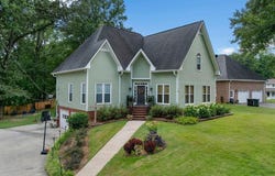 117 INDIAN CREEK DRIVE, PELHAM, AL 35124