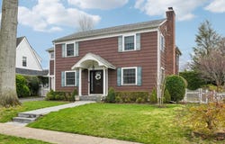 8 Beech Street, Garden City, NY 11530