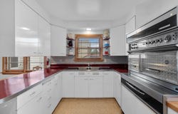855 Center St, Hartford, WI 53027