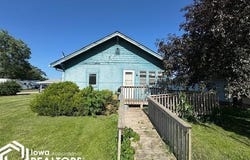 927 S 18th, Centerville, IA 52544