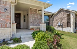 532 Elm Green ST, Hutto, TX 78634