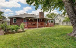2432 S Suprema Avenue, Springfield, MO 65807