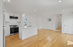 33 Vineyard Avenue, Oak Bluffs, MA 02557