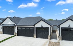 9127 Hillcrest Trail, Lincoln, NE 68520