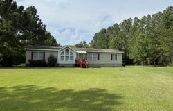 1259 Fe Beasley, Claxton, GA 30417