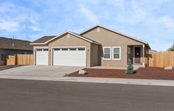 1332 Serenity Circle, Fernley, NV 89408