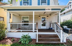 606 N Park Street NE, Grand Rapids, MI 49525