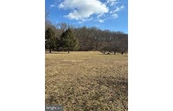 102 DRY RUN ROAD, BURLINGTON, WV 26710