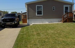 24660 Canyon Circle, Flat Rock, MI 48134