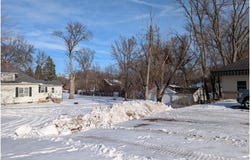 617 E Highway 12, Litchfield, MN 55355