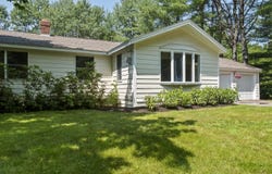 464 Meadow Road, Topsham, ME 04086