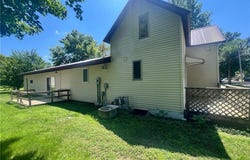 491 3rd Avenue SE, Wells, MN 56097