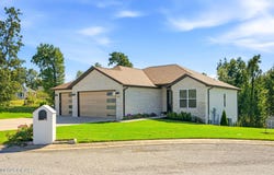 407 Lakeview Lane, Carl Junction, MO 64834