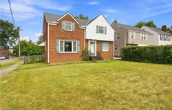 13577 Cedar Road, University Heights, OH 44118