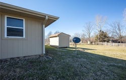 33 SE 250th Road, Warrensburg, MO 64093