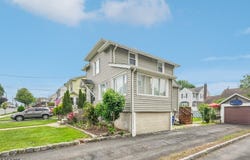 238 Paterson Ave, Hasbrouck Heights Boro, NJ 07604-2114