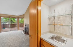 5618 Linden Circle, Johnston, IA 50131