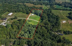 26068 Elsah Hills Drive, Dow, IL 62022