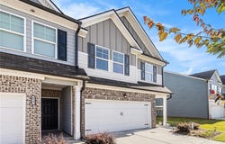 4545 Bishops Lane, Oakwood, GA 30566