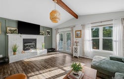 910 Oak Trail Court, Fenton, MO 63026