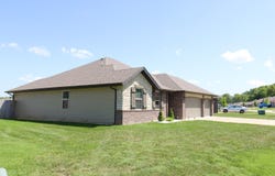 1224 S Mulberry Avenue, Springfield, MO 65802