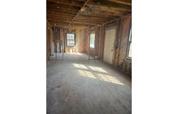 186 S Main St, Hillsville, VA 24343