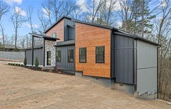2 Clee  LN, Bella Vista, AR 72714