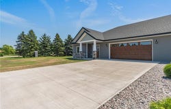 605 W Colfax Street, Parkers Prairie, MN 56361