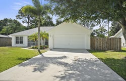 1633 SE Clearmont Street, Port Saint Lucie, FL 34983