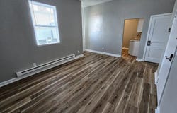 526 E 8th Ave, Munhall, PA 15120