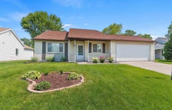 8423 Lionsgate Run, Fort Wayne, IN 46835