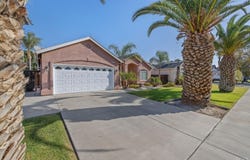 1678 Hawthorn Street, Lemoore, CA 93245