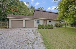7424 Oaklawn Drive, Newburgh, IN 47630
