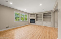 712 Carol Avenue, Oakhurst, NJ 07755