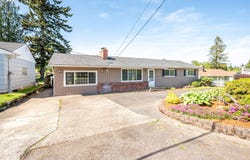 933 S NEVADA Dr, Longview, WA 98632