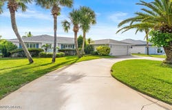 2922 S Peninsula Drive, Daytona Beach, FL 32118