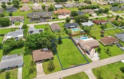 1221 SE 23rd Avenue, Cape Coral, FL 33990