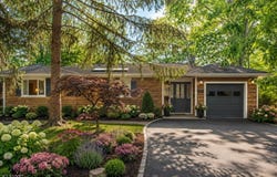 77 Lake Dr E, Wayne Twp., NJ 07470-4229