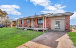 206 Denise Drive, Burns Flat, OK 73647