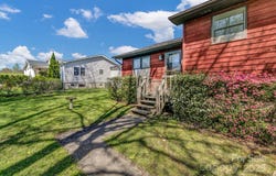 10 Laurel Brook Drive, Hendersonville, NC 28792